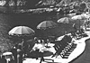 Sulla piscina di Gracie Fields  ascoltando Van Wood tra Faruk, Orson Welles e Soraya