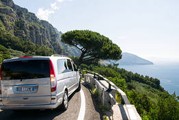 Sorrento Limo - Transfer andata e ritorno Napoli - Positano + tour